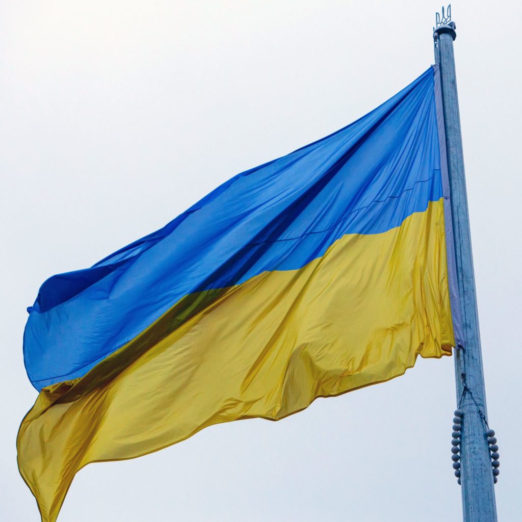 1168 Ukrainan lippu LK122554288 scaled e1645711345528 1024x1024