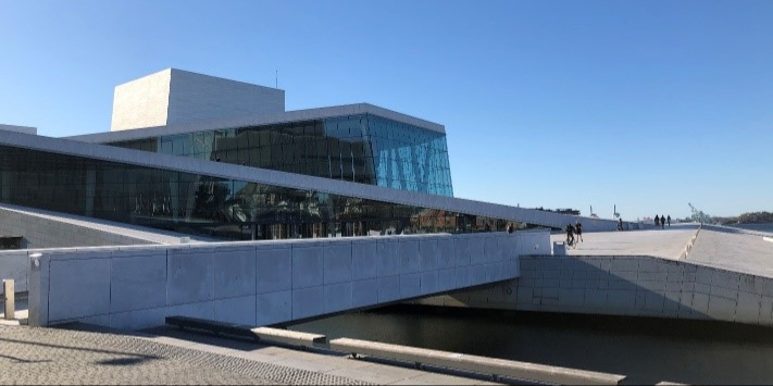 825 turn%c3%a9bussen utanf%c3%b6r 5 an.