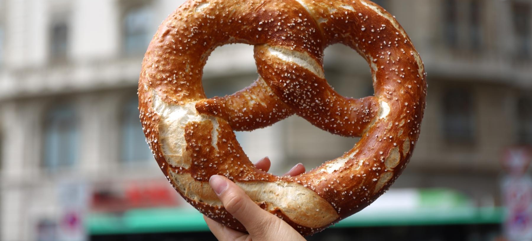 4503 1800x815brezel unsplash