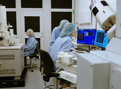 Photo of people in a lab.