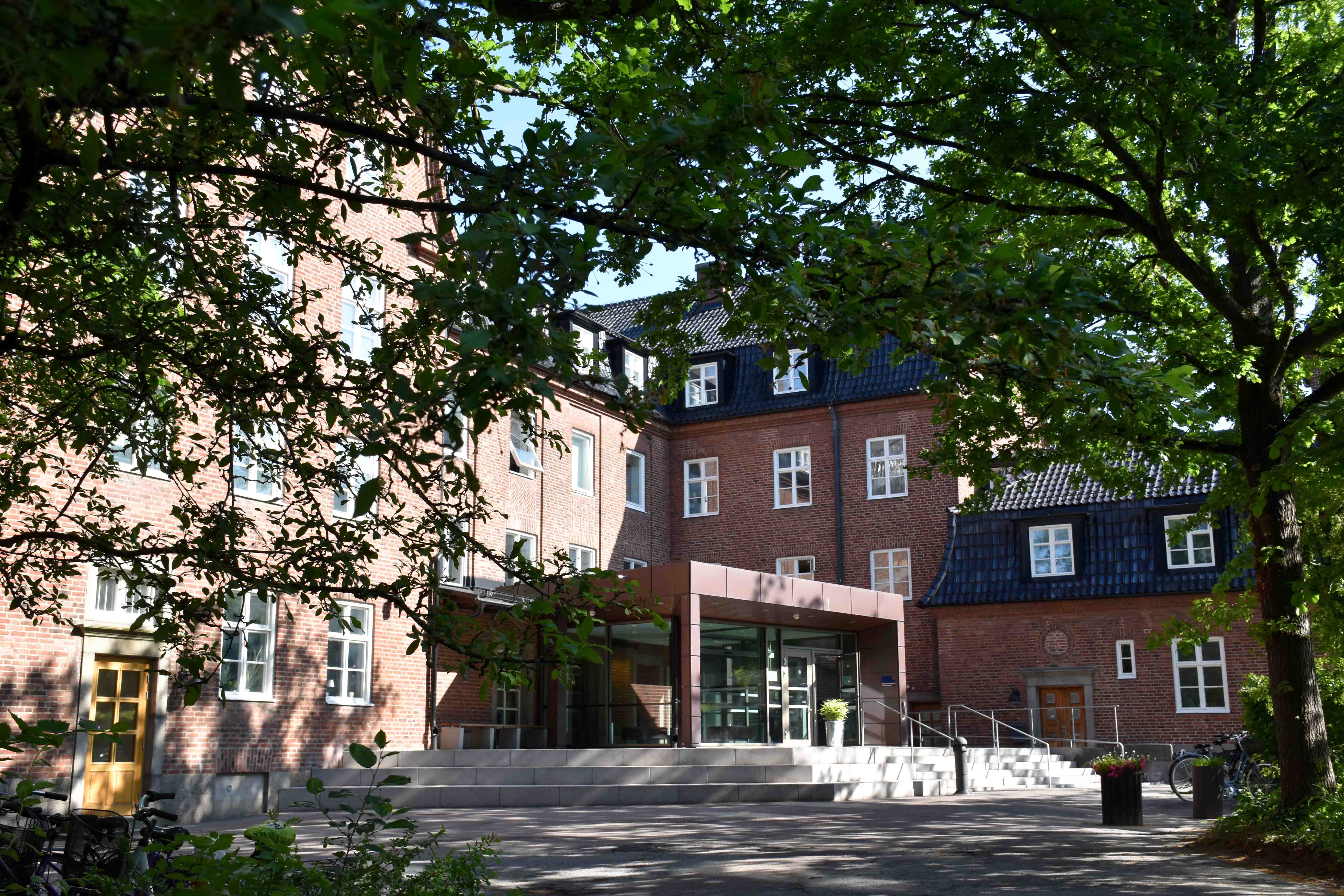 Socialhögskolan sommaren 2024.