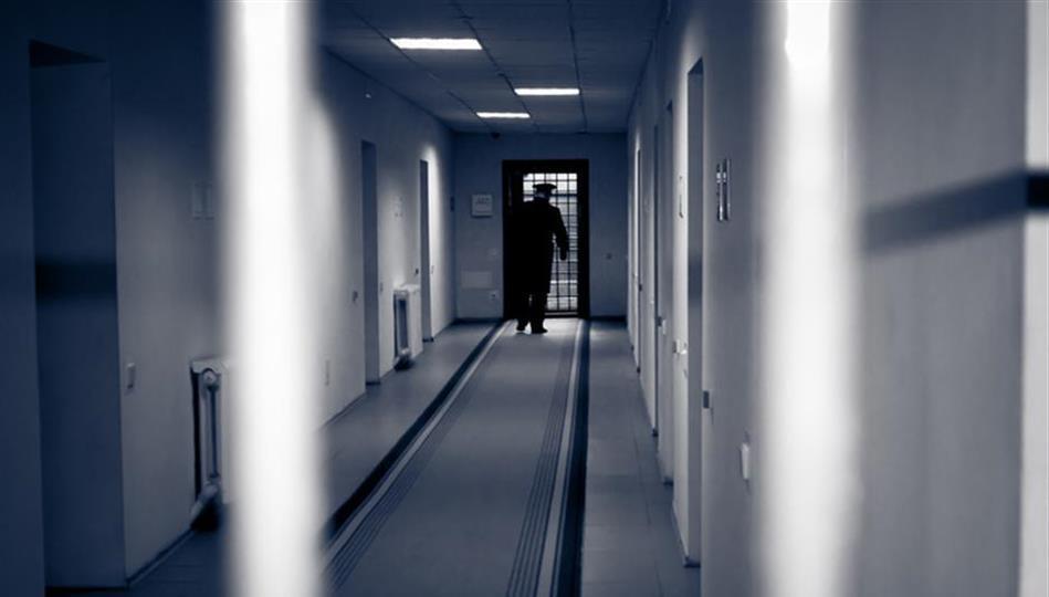 819 mp6444152 corridor prison