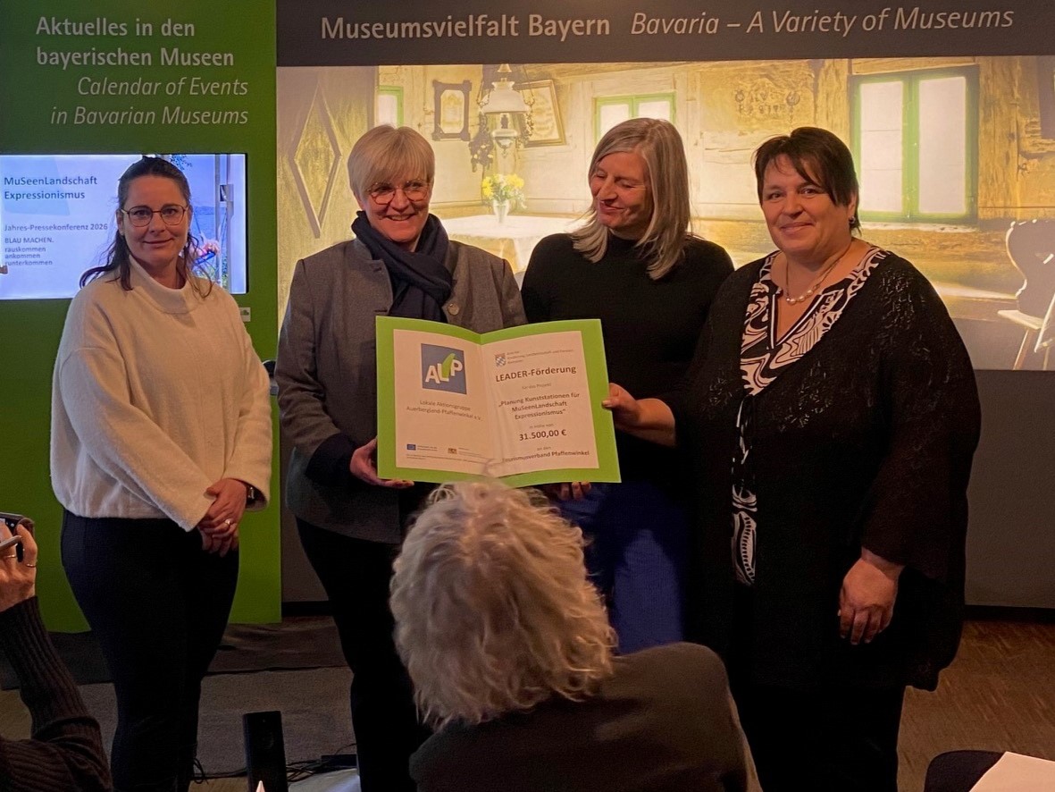 550 LAG AL P F%C3%B6rderscheck %C3%9Cbergabe Museenradroute Kunstprojekt KirstenWengmann