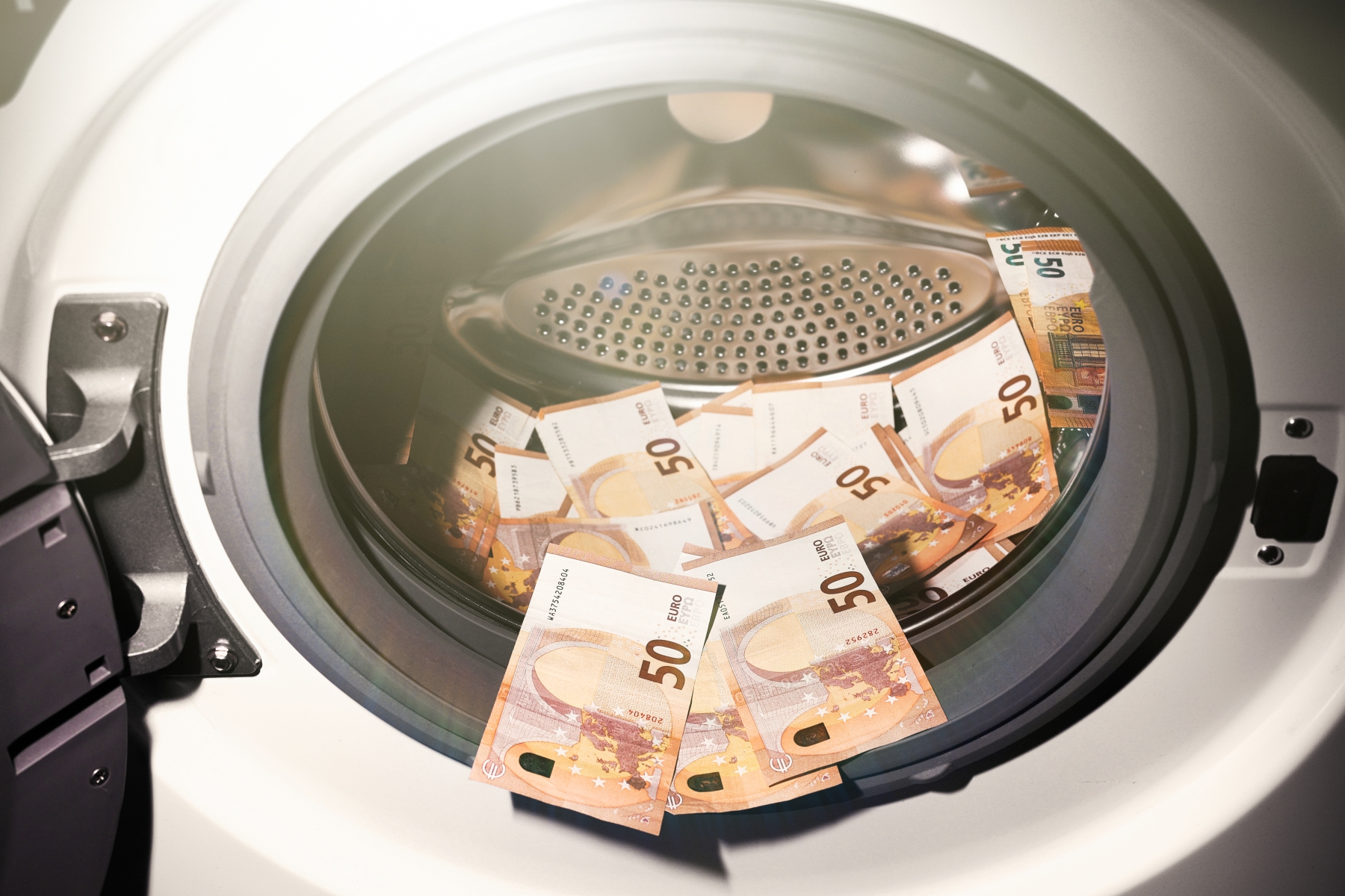 985 58946259 50 euro banknotes inside washing machine money