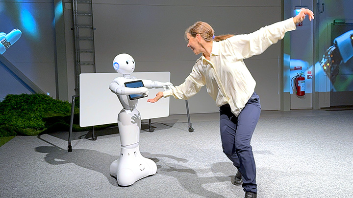 1046 2Robotdans jasenka3 webb