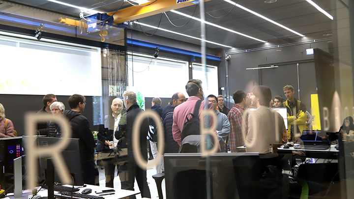 1048 4aut robotlab2 webb