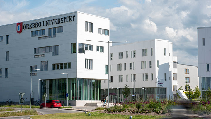 1490 Oru campus webb