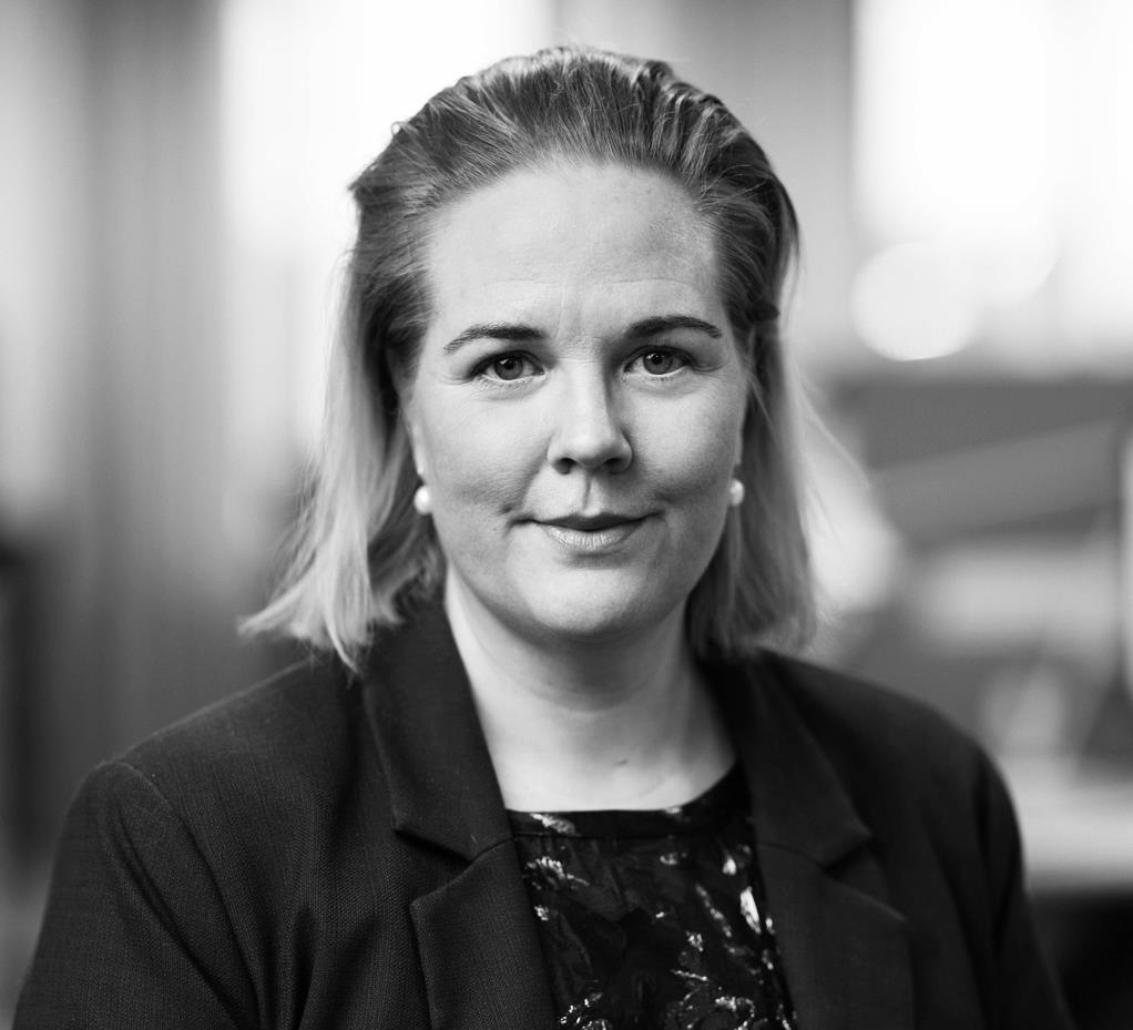 Svartvitt porträtt på jurist Lars Matton (bild) Fotograf Per Myrehed