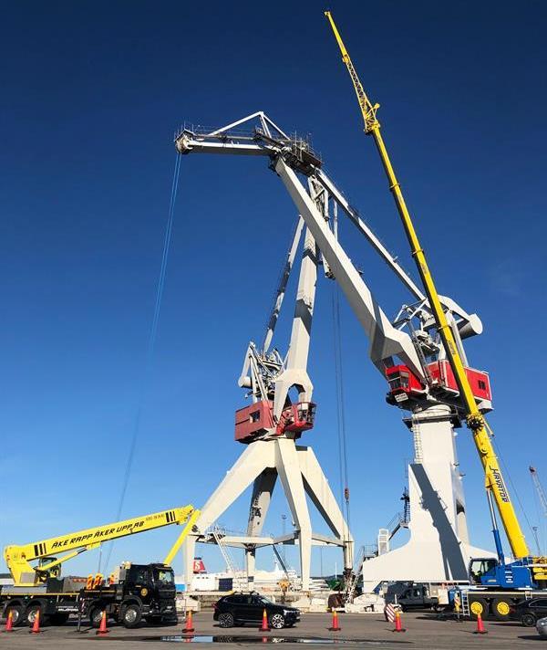 Port crane 32 getting new Start pulleys