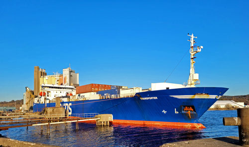 Fartyget Transporter i Uddevalla hamn