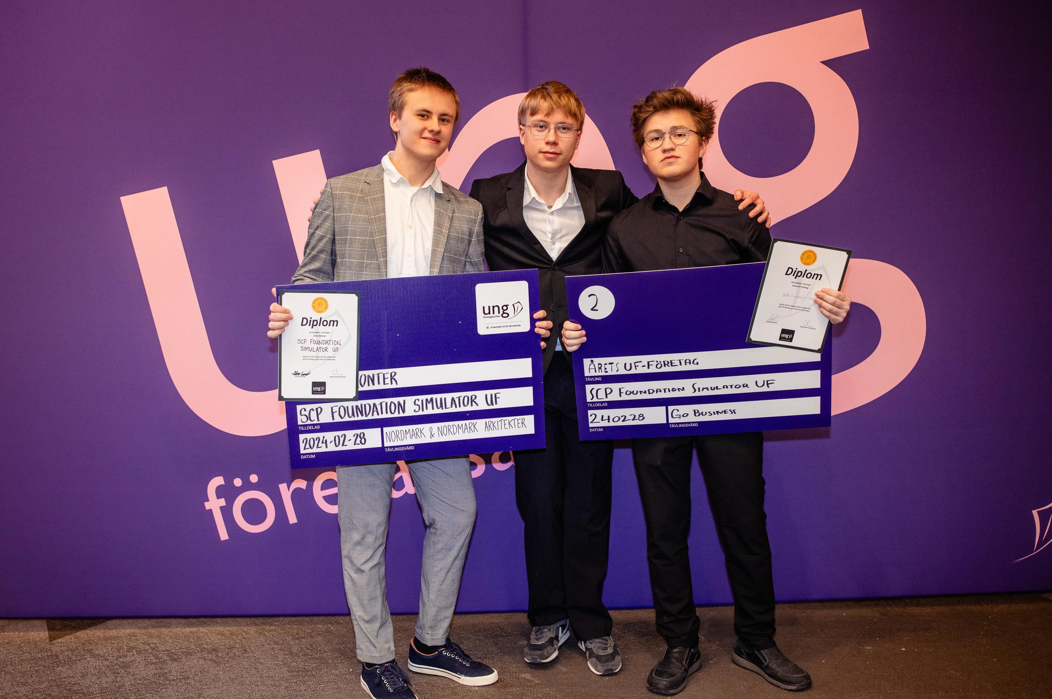 14638 %c3%85rets Monter%2c 2a%2c SCP Foundation Simulator UF%2c Bj%c3%b6rkn%c3%a4sgymnasiet%2c Fotograf Lisa Bj%c3%b6rk