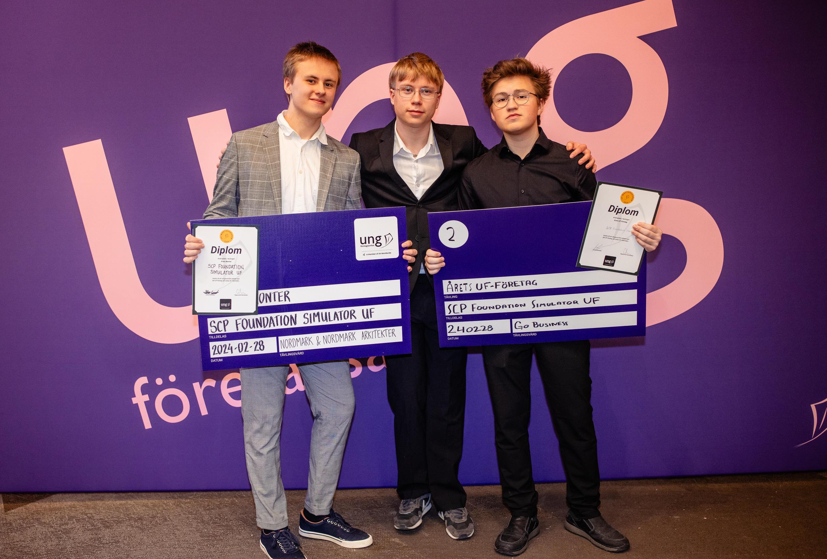 14643 %c3%85rets Monter%2c 2a%2c SCP Foundation Simulator UF%2c Bj%c3%b6rkn%c3%a4sgymnasiet%2c Fotograf Lisa Bj%c3%b6rk