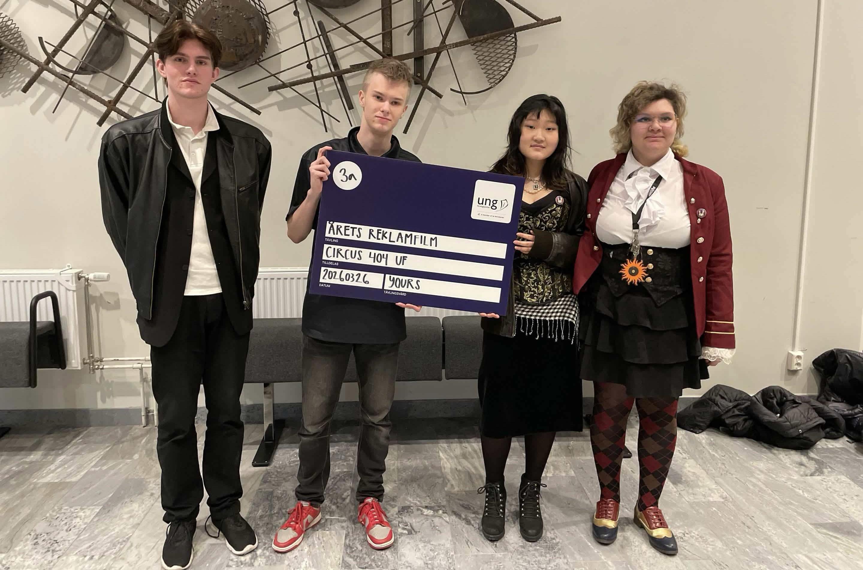 25088 %C3%85rets Reklamfilm%2C 3a%2C Circus 404 UF%2C Bj%C3%B6rkn%C3%A4sgymnasiet%2C Fotograf Norrstudios %281%29