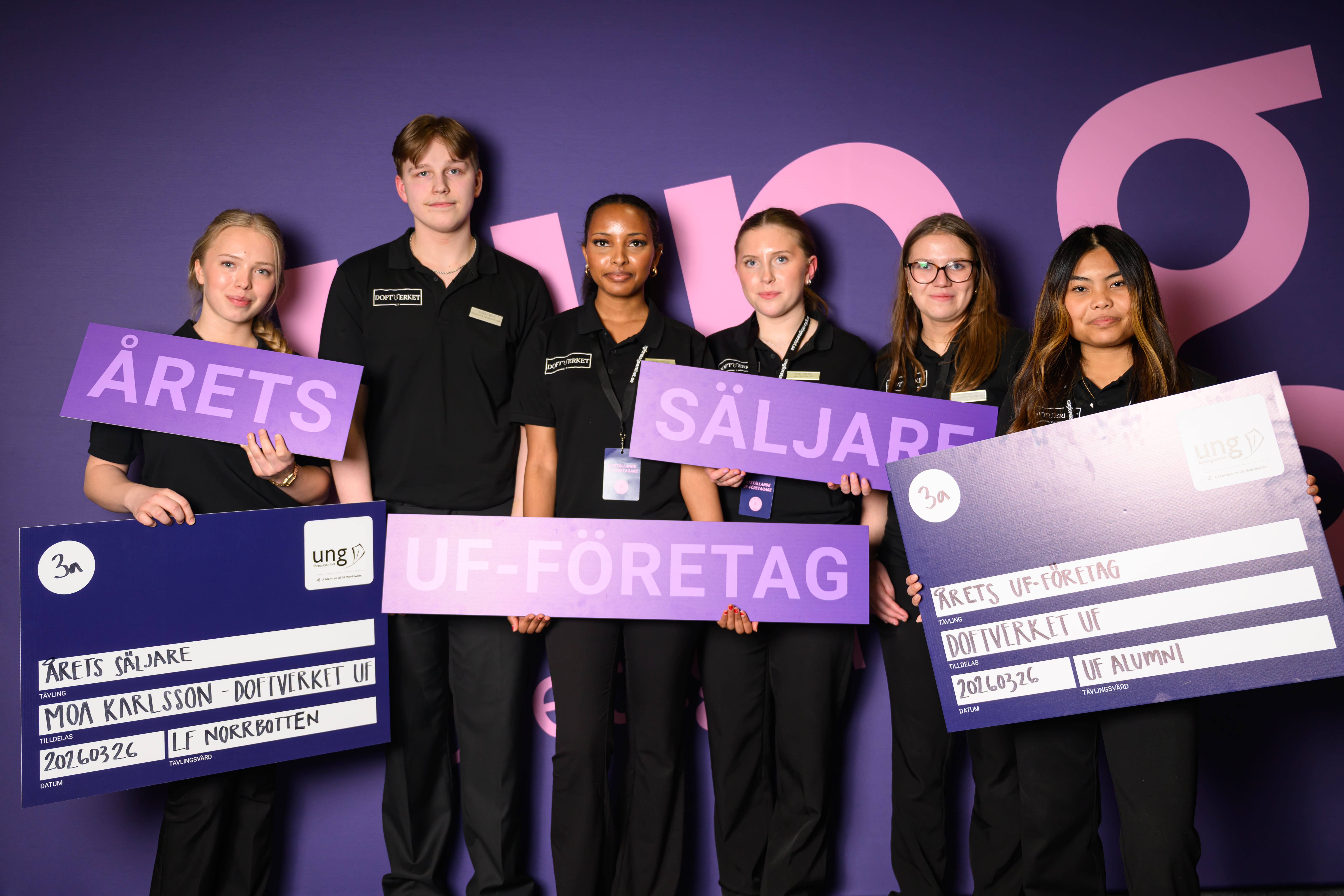 25112 %C3%85rets UF f%C3%B6retag%2C 3a%2C Doftverket UF%2C Lapplands Gymnasium G%C3%A4llivare%2C Fotograf Norrstudios