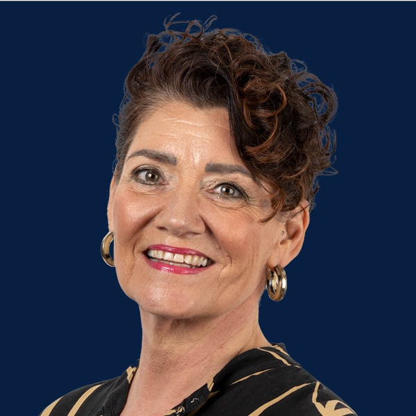 2818 Marita Curran kvadrat