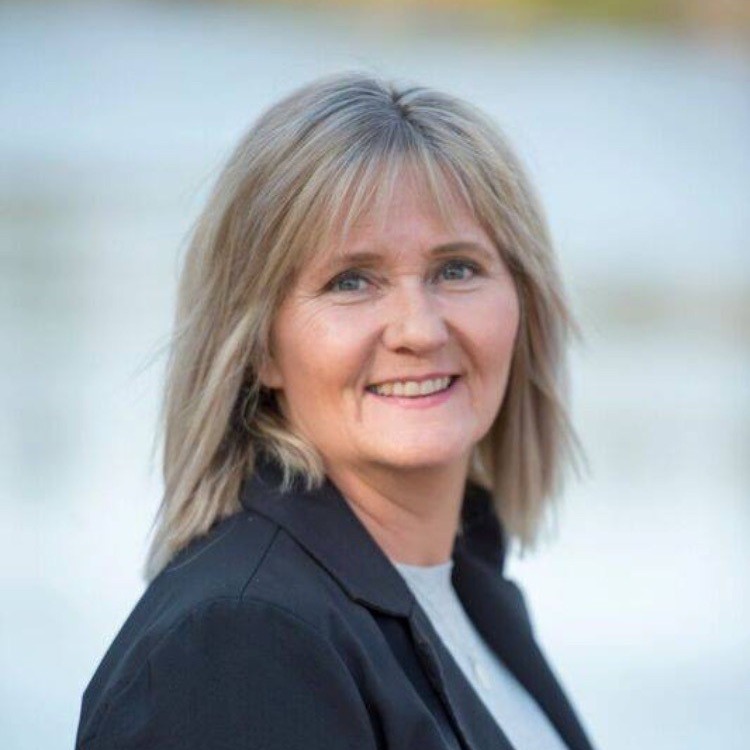 2837 Maggie Grund%C3%A9n