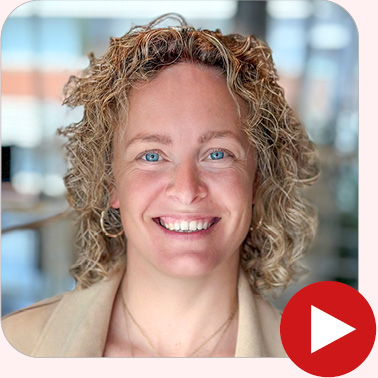 1251 Panelista portr%C3%A4tt Louise rosabkg